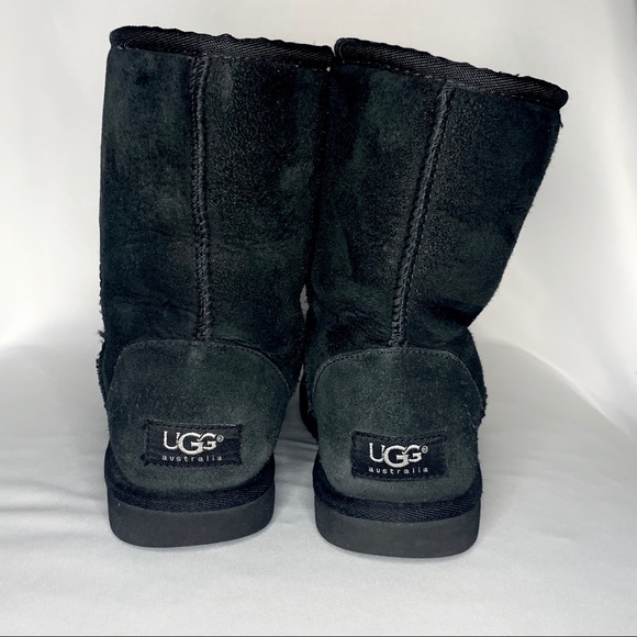 UGG Australia Classic Short Black Boot - Picture 5 of 9